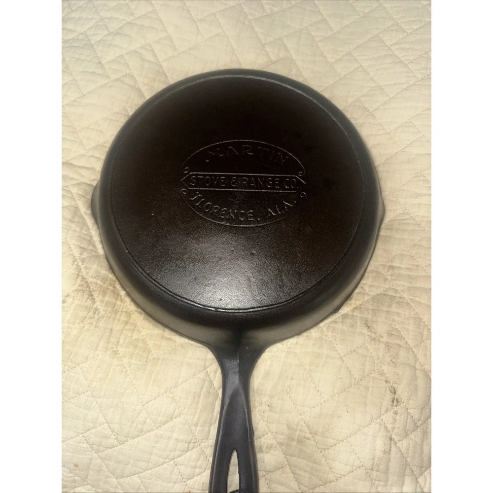 Martin Cast Iron #7 Shallow Skillet with Hamburger Logo